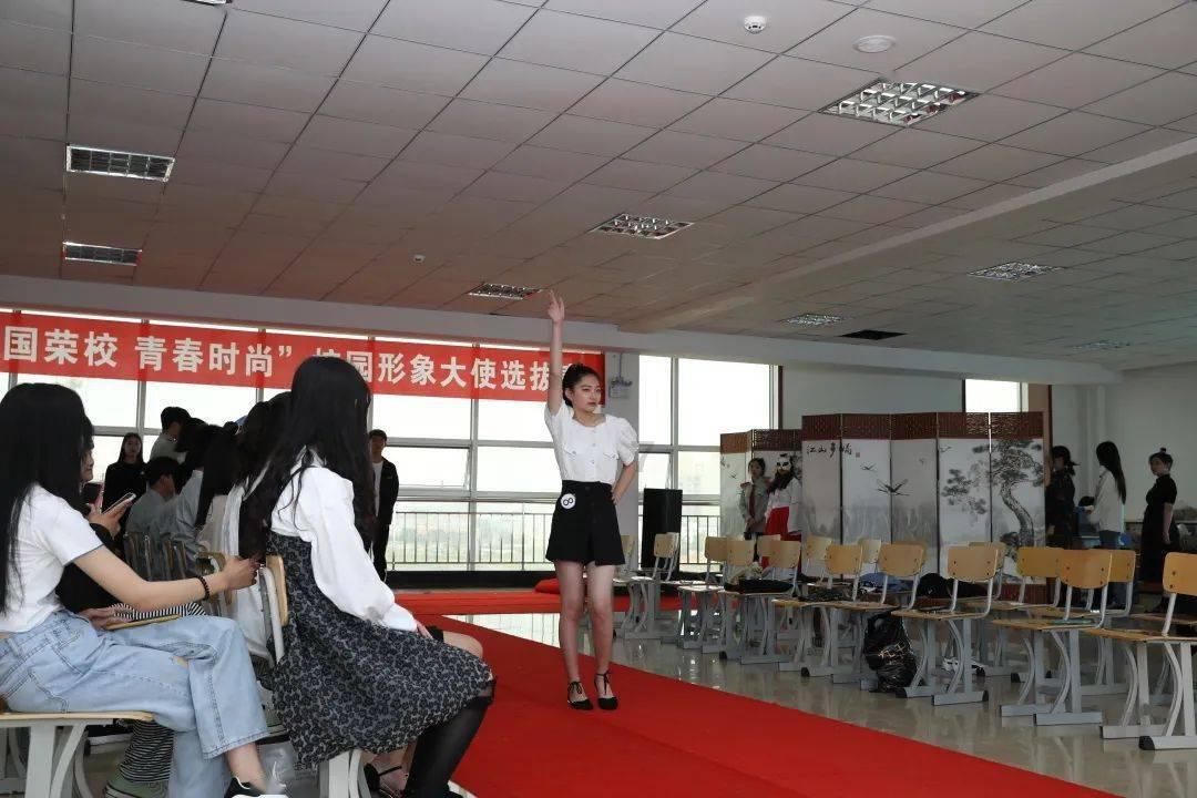 高兴里特色商业街区银兴国际影城投运